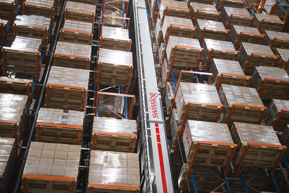 Expansiva KB Components utvecklar logistiken med Swisslog